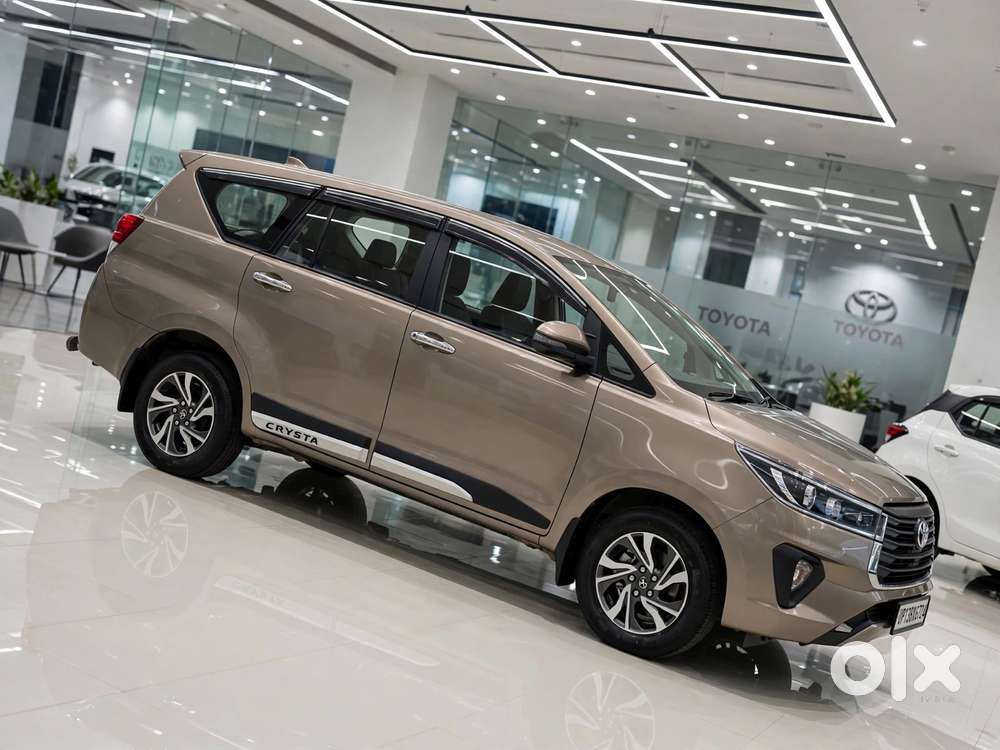 Toyota Innova Crysta 2.4 G Mt, 2022, Diesel