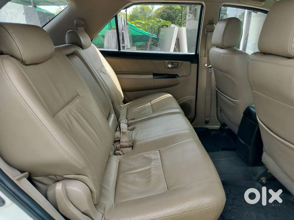 Toyota Fortuner 4x2 Manual, 2014, Diesel