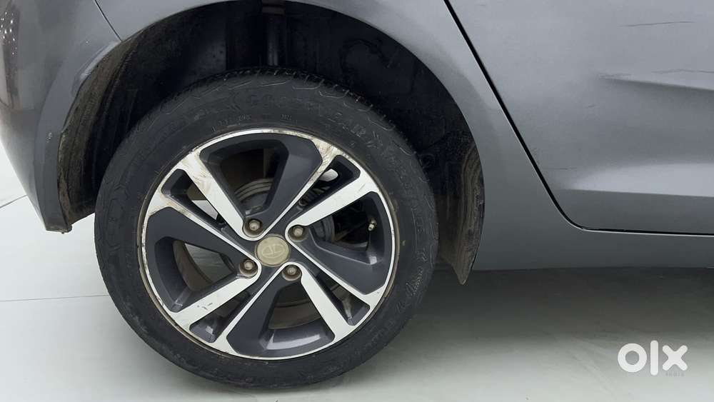 Tata Altroz 1.2 Xza Plus, 2022, Petrol
