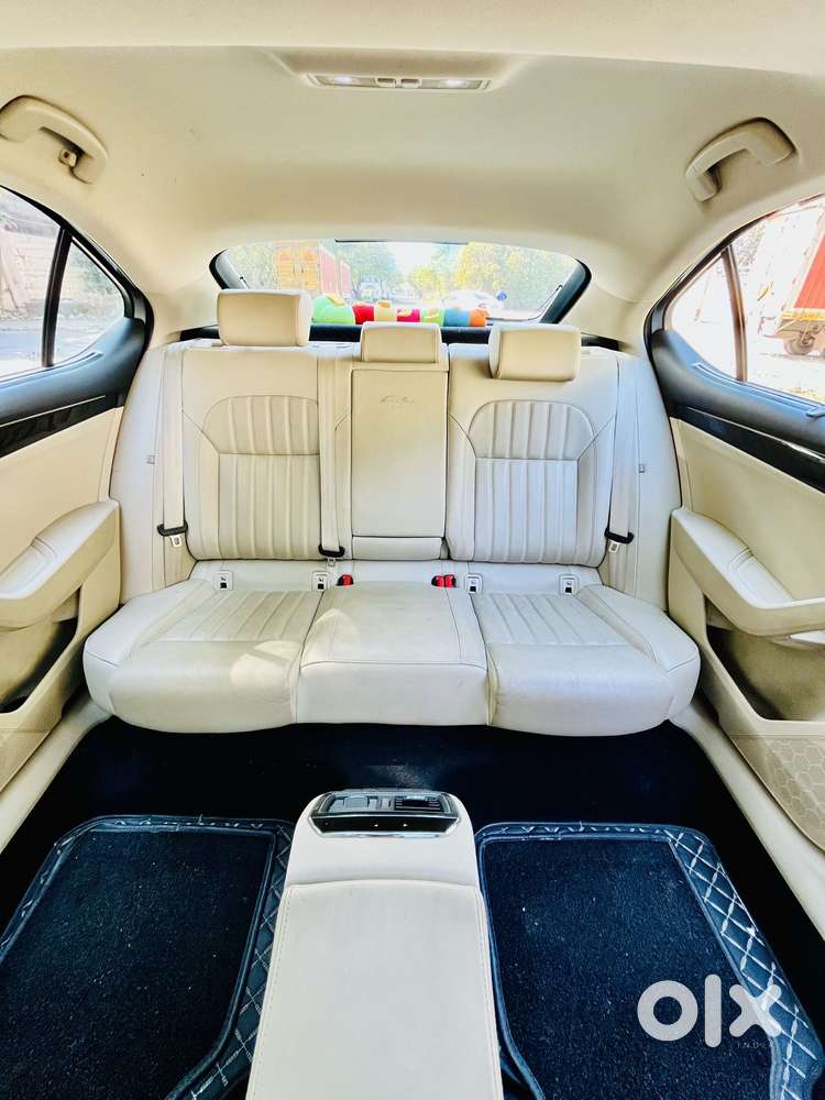 Skoda Superb 2.0 Tsi At L&k, 2019, Petrol