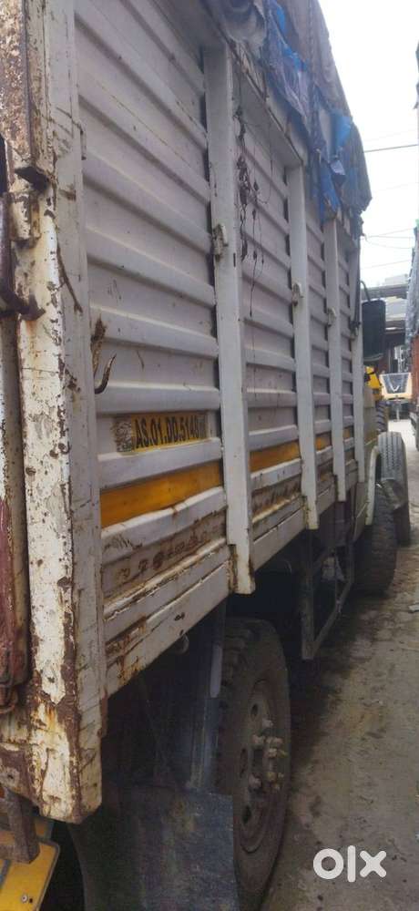 15 Years Old Tata 407