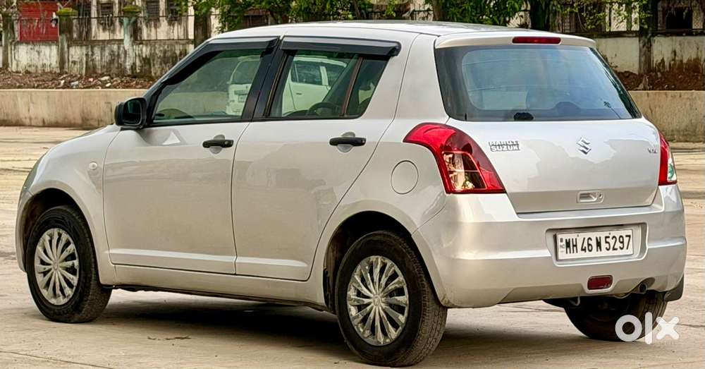 Maruti Suzuki Swift Vxi Bsiv, 2011, Petrol