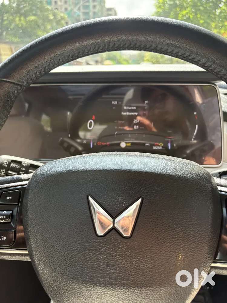 Mahindra Xuv700 Ax7l Petrol 7 Seater Bs-vi Car