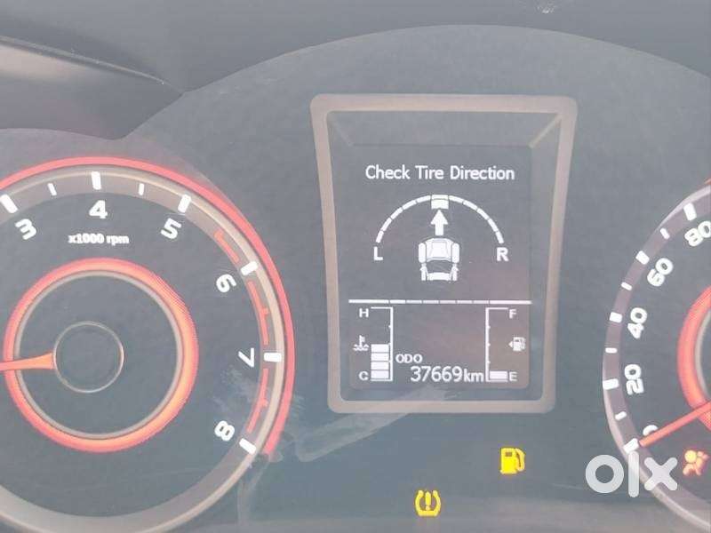 Mahindra Xuv300 W8, 2020, Petrol