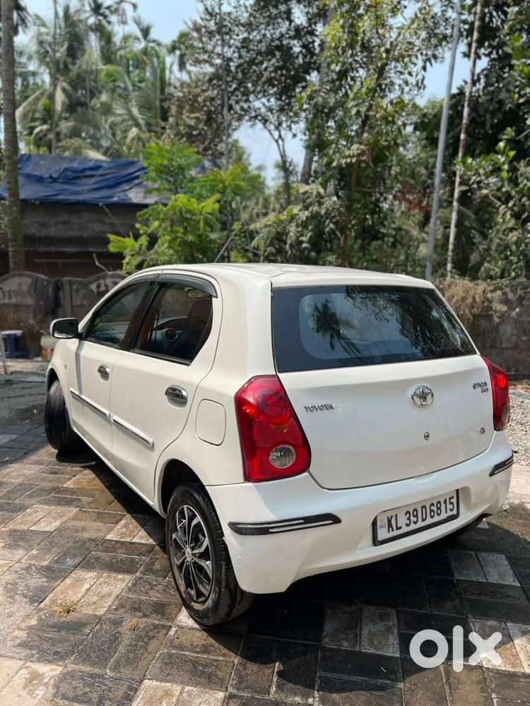 Toyota Etios Liva 2012