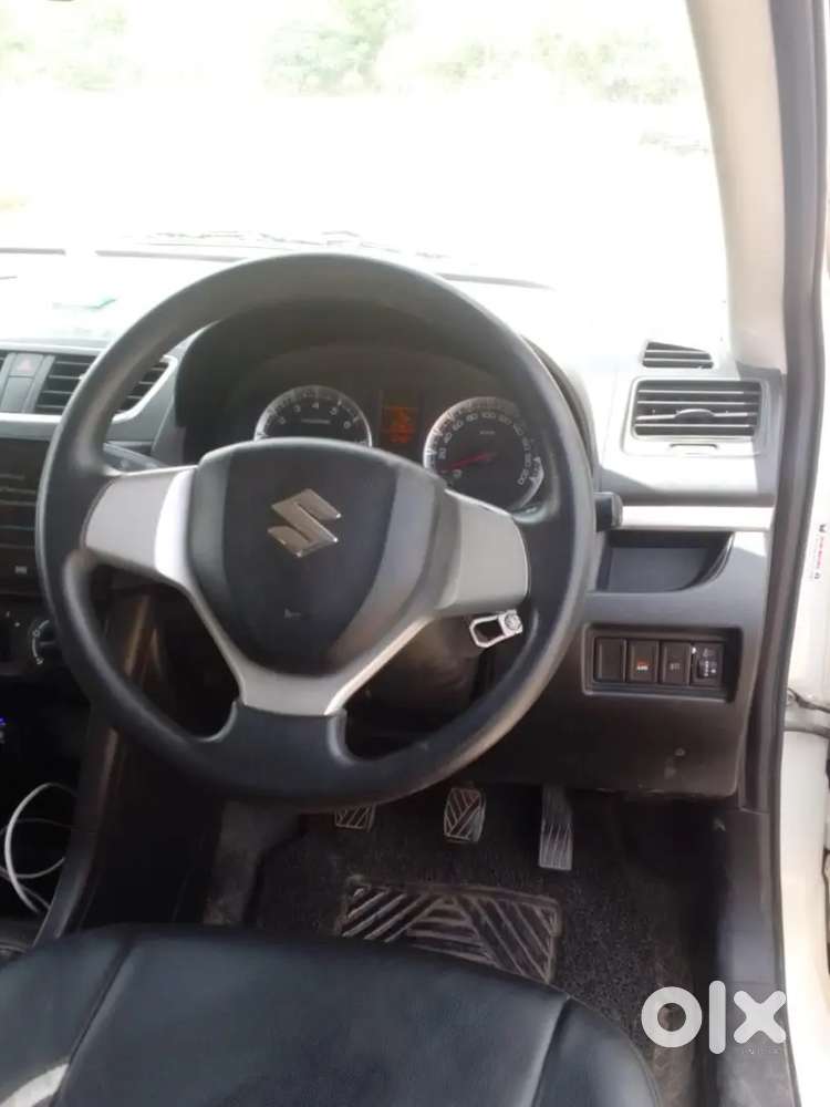 Maruti Suzuki Swift 2012 Petrol 76600 Km Driven
