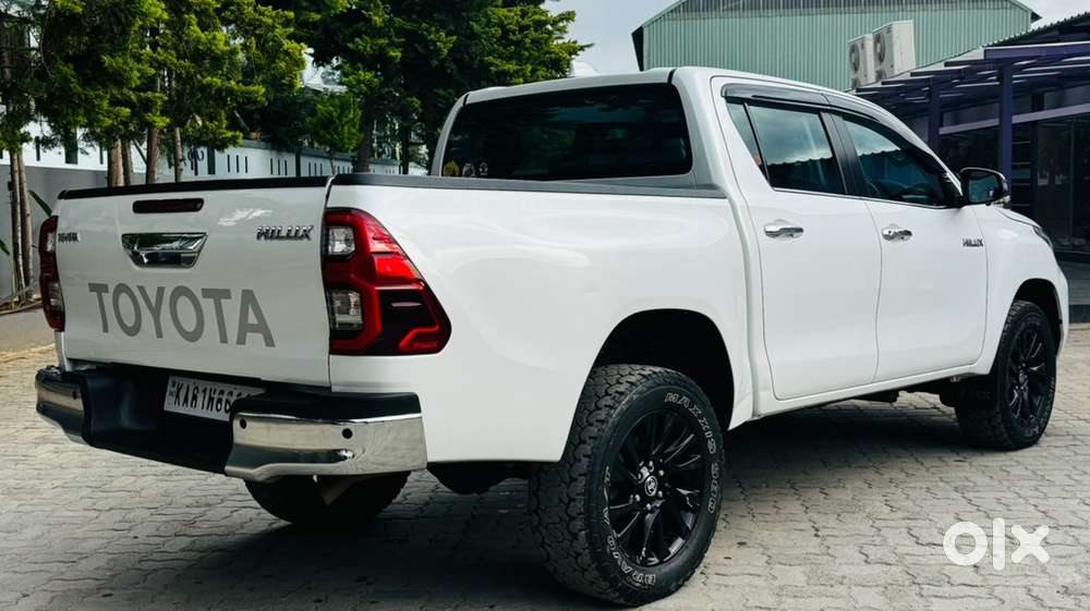Toyota Hilux 2024 Automatic