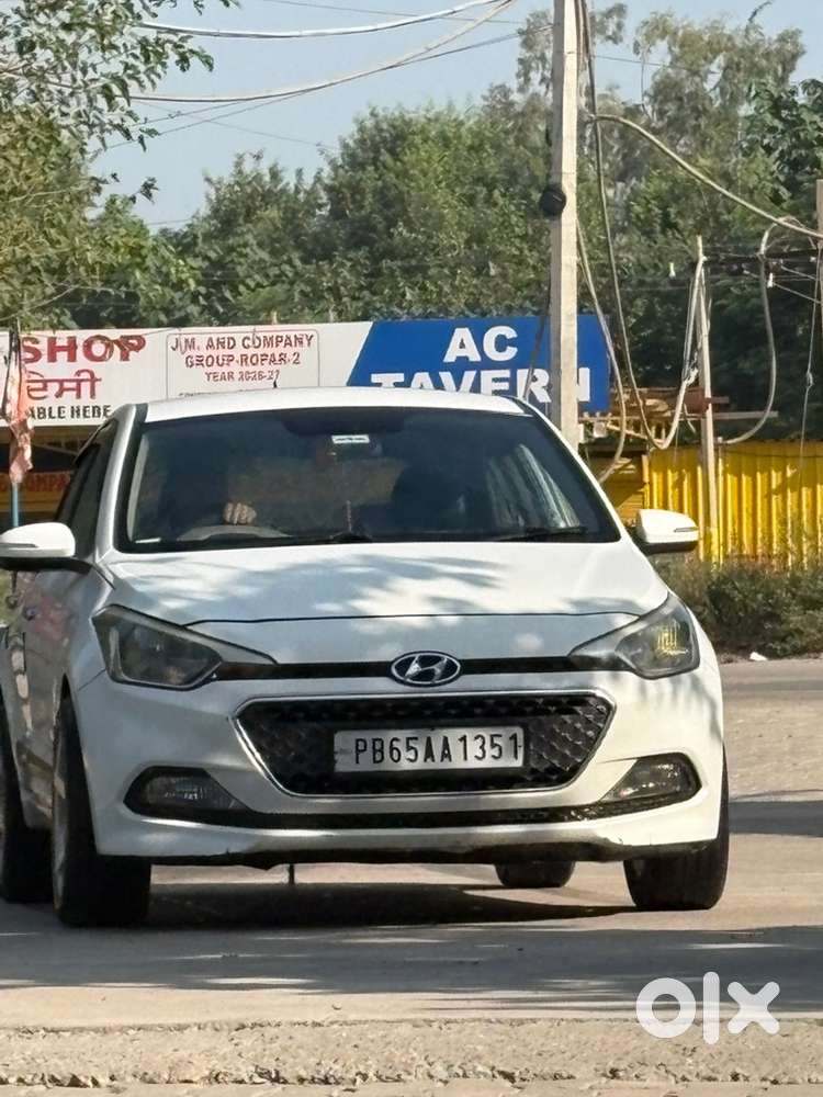 Hyundai I20 2015 Diesel 100000 Km Driven