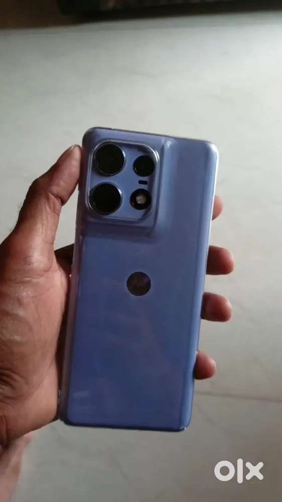 Moto edge 50 pro 8/256gb and realme gt neo 3t 6/128gb