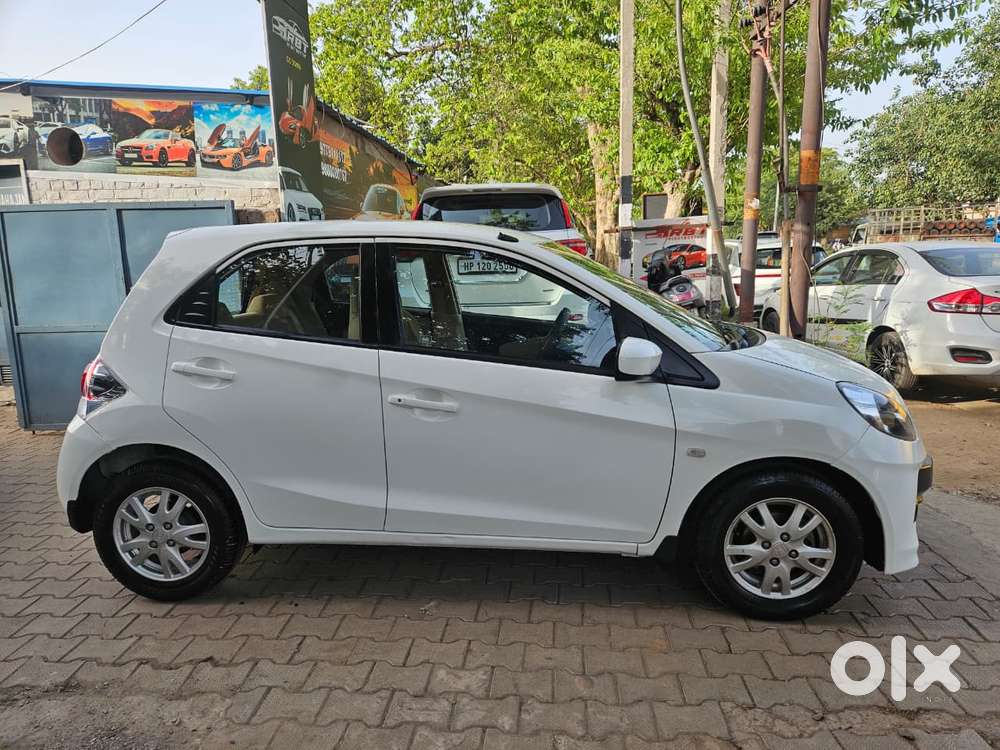 Honda Brio V Automatic, 2014, Petrol