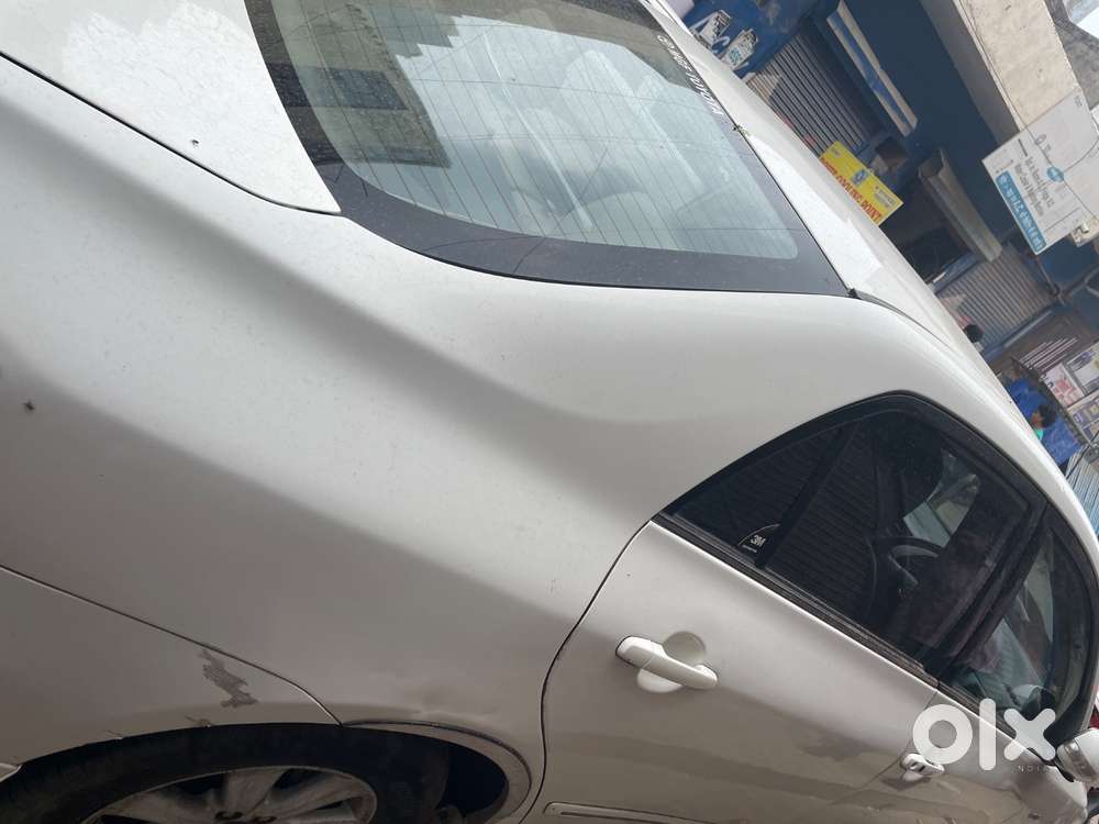 Toyota Corolla Altis 2012
