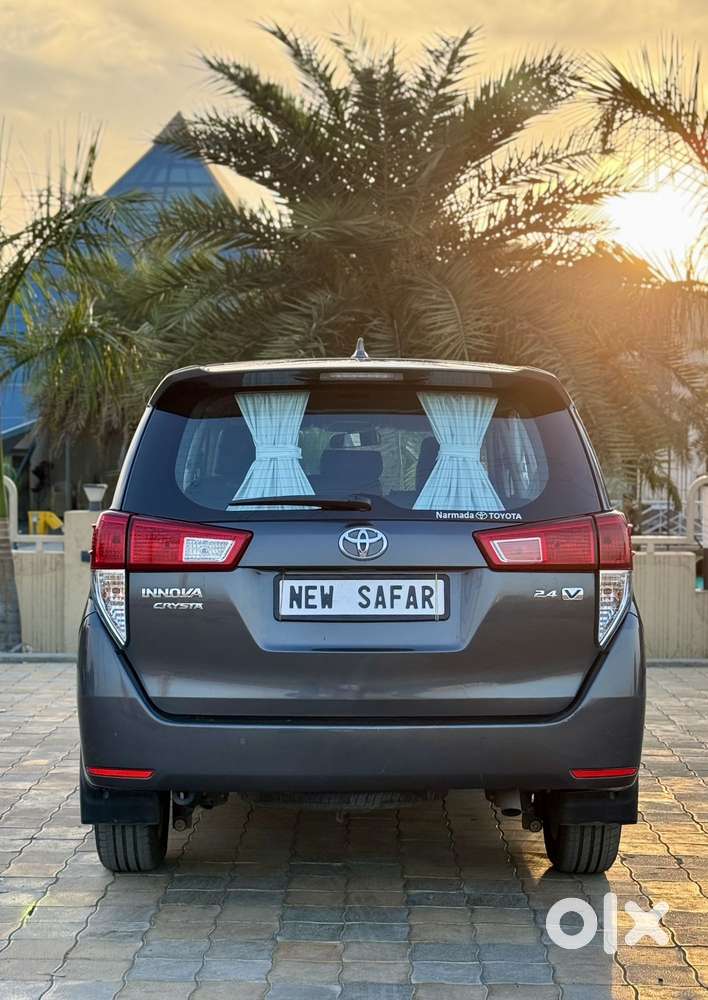 Toyota Innova Crysta 2.4 V 8 Str, 2022, Diesel