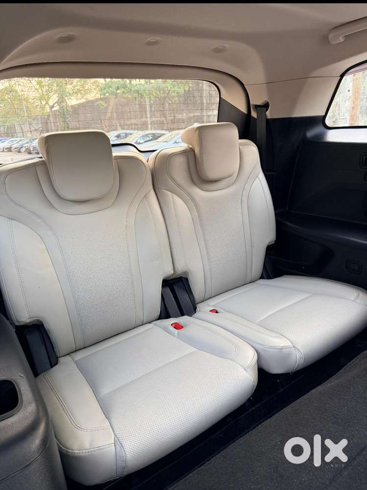 Mahindra Xuv700 2.2 Ax 7 Diesel At Luxury Pack Str, 2023, Diesel