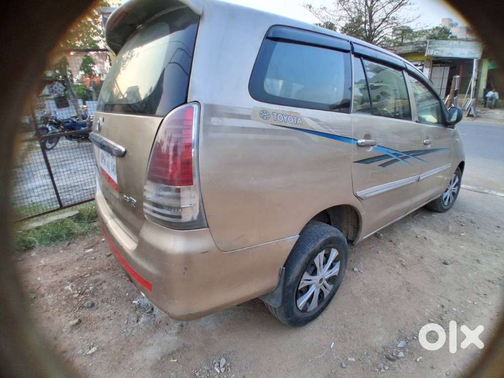 Toyota Innova 2.5 G (diesel) 8 Seater, 2005, Diesel