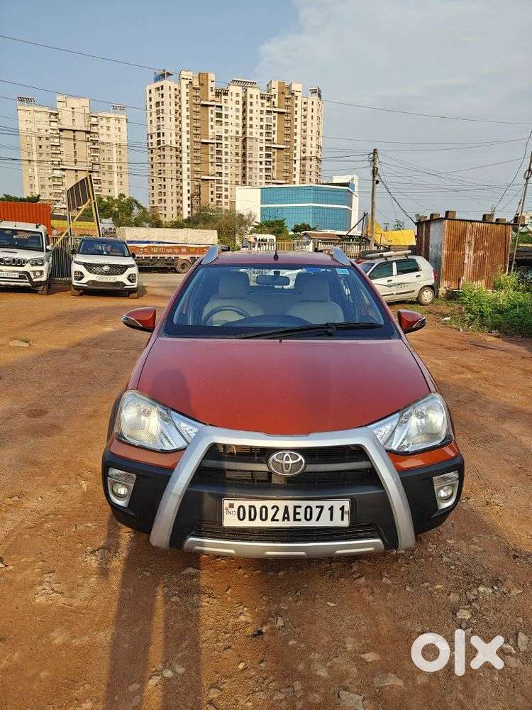 Toyota Etios Cross 1.2 Limited Edition, 2016, Petrol