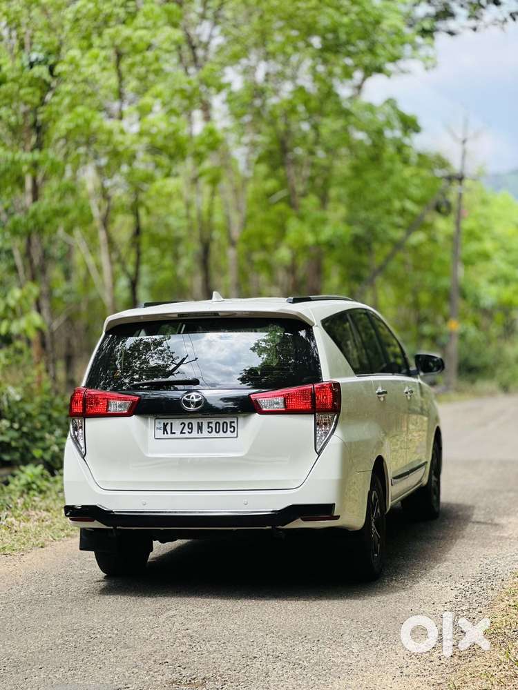 Toyota Innova Crysta 2.4 V, 2018, Electric