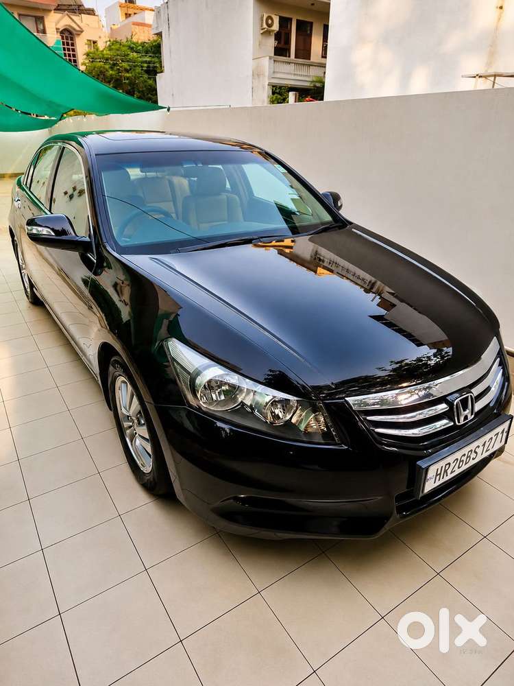 Honda Accord 2.4 Elegance Manual, 2012, Petrol