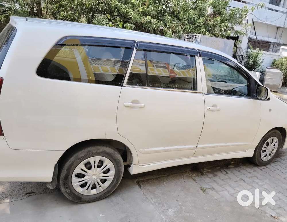 Toyota Innova 2015 Diesel Well Maintained