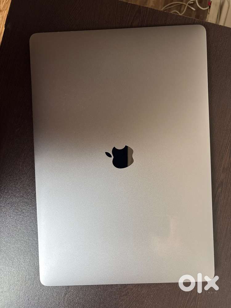 It’s i9 metallic colour and is in mint condition working perfectly
