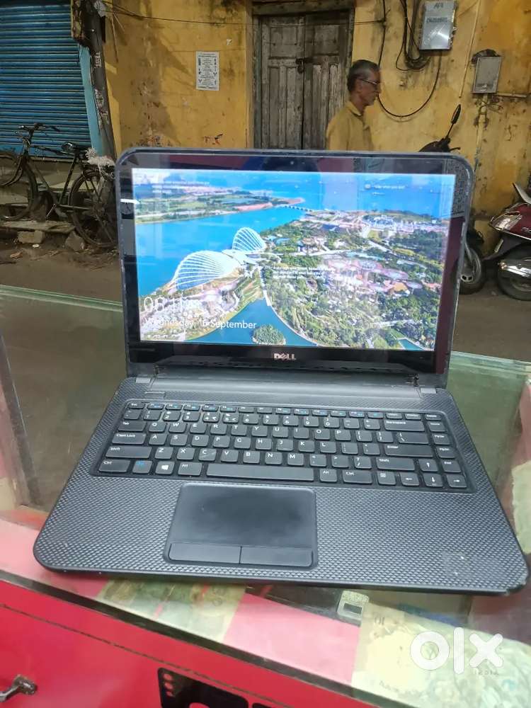 Dell laptop sales touchpad laptop 4GB ram 250GB hard disc i5 4th gener