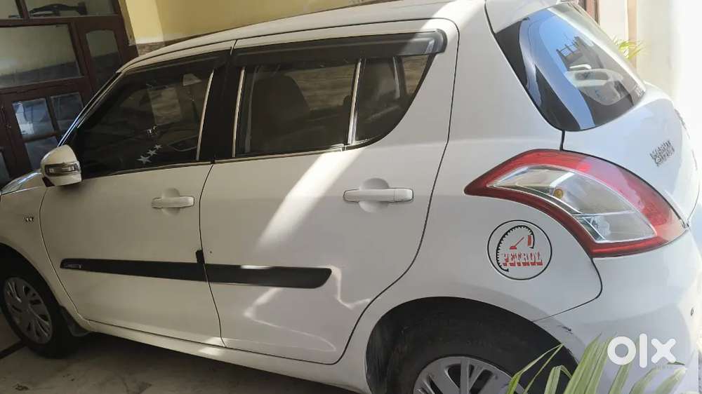 Maruti Suzuki Swift 2017 Petrol 42333 Km Driven