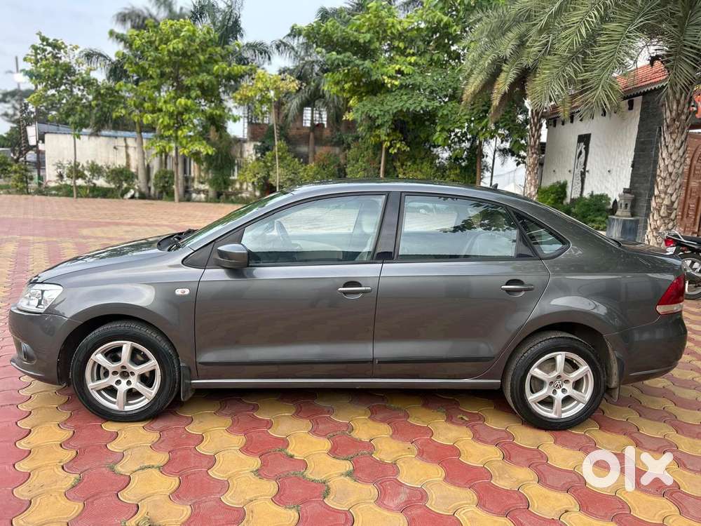 Volkswagen Vento Celeste 1.6 Highline, 2013, Diesel
