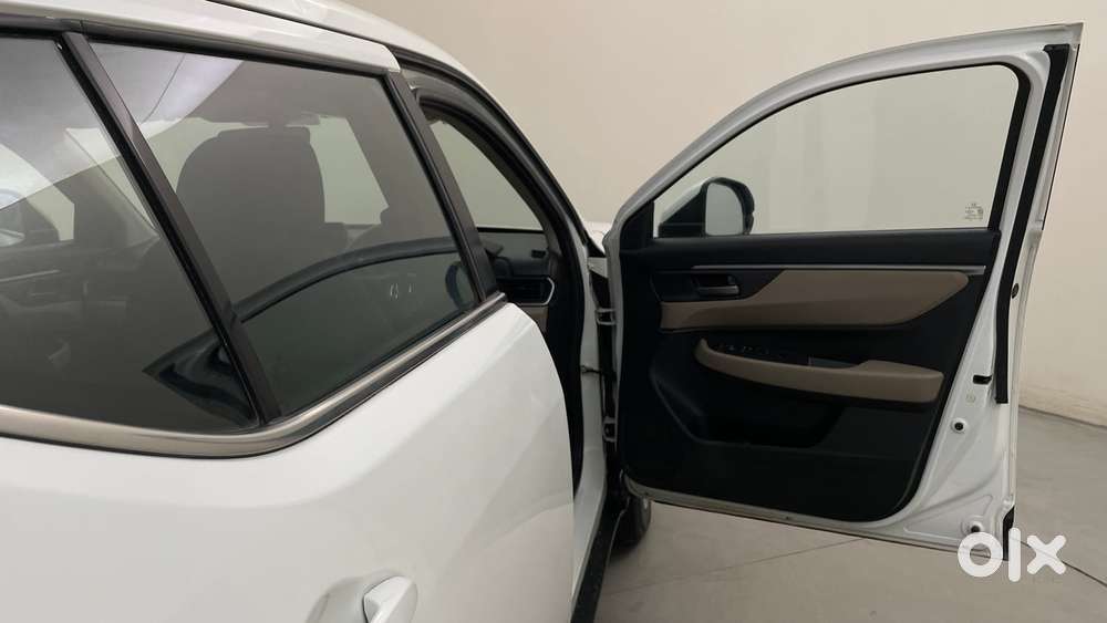 Honda Elevate V Mt, 2023, Petrol