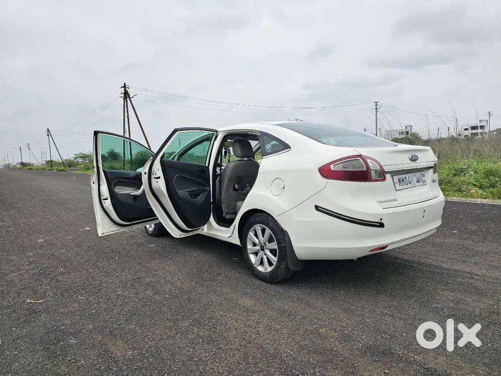 Ford Fiesta Petrol Manual 2014