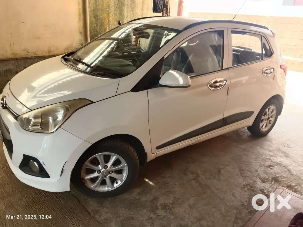 Hyundai Grand I10 2015 Diesel 250000 Km Driven