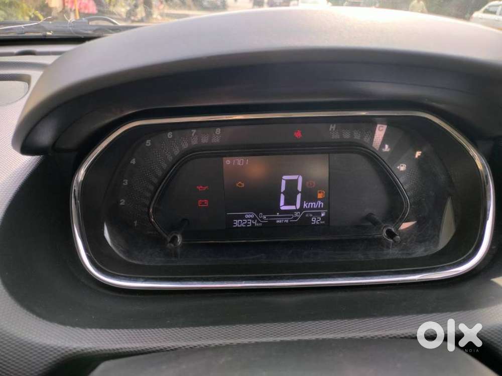 Tata Tiago 1.2 Revotron Xt (o), 2023, Petrol