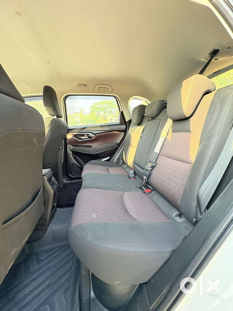 Maruti Suzuki Grand Vitara 1.5 Delta Cng, 2024, Cng & Hybrids