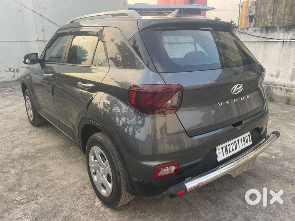 Hyundai Venue S (o) 1.2 Petrol Knight Edition, 2020, Petrol