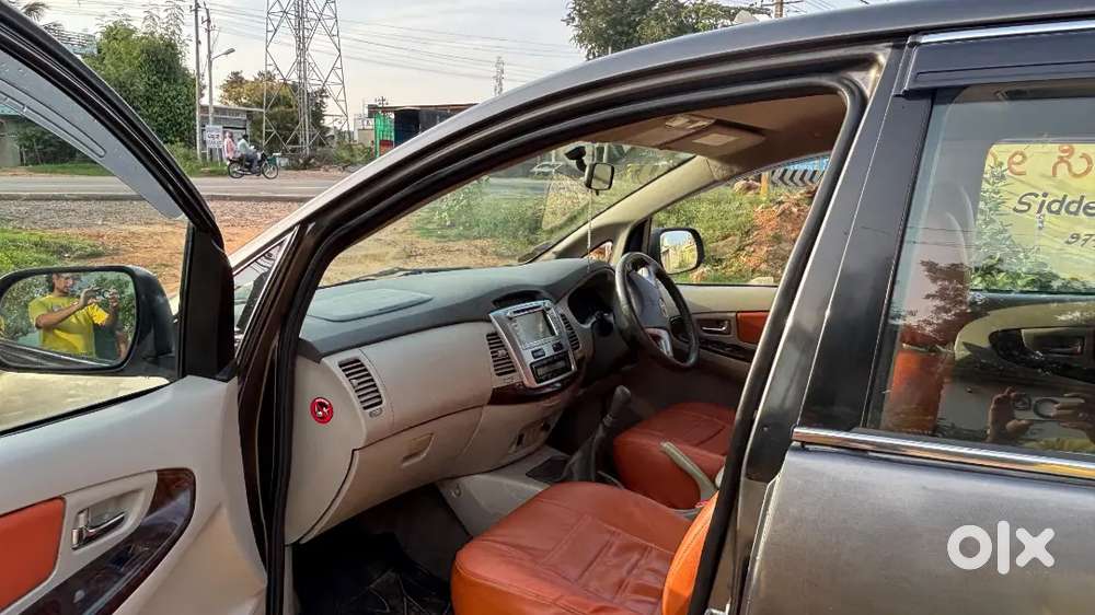 Toyota Innova Diesel 24 Dec 2013 2nd Owner