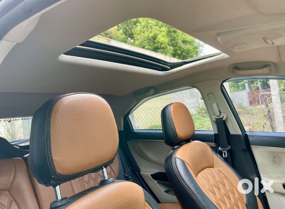 Tata Nexon 1.5 Revotorq Xza Plus Dual Tone Roof (o) Amt, 2021, Diese..