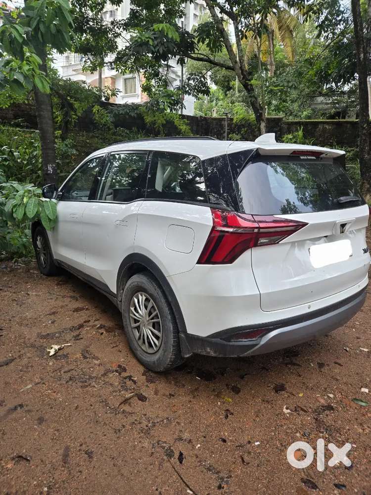 Mahindra Xuv700 2022 Diesel 77000 Km Driven