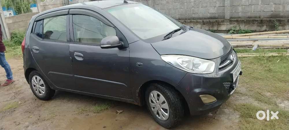 Hyundai Grand I10 Petrol At 2011