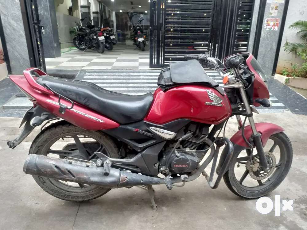 Unicorn 150 deals red