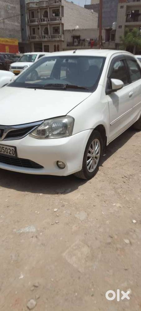 Toyota Etios V Sp, 2015, Petrol