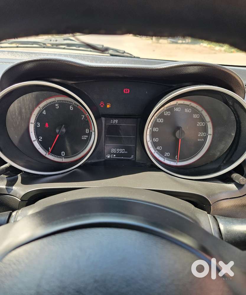 Maruti Suzuki Swift Vxi + Manual, 2022, Petrol