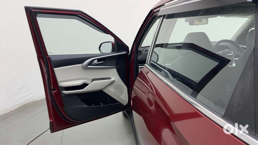 Kia Carens 1.4 Prestige Plus Turbo Dct 7 Str, 2023, Petrol