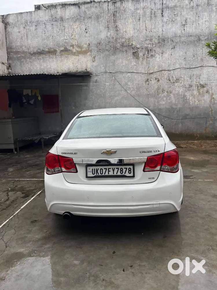 Well Maintained Car Parking Space Ki Vjh Se Sale Kr Re H 2or H