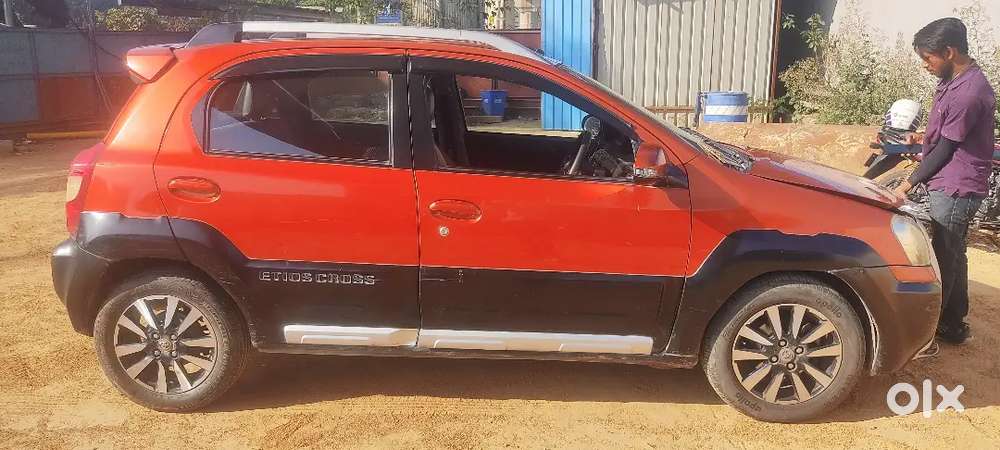 Toyota Etios Cross 2015 Petrol 78000 Km Driven
