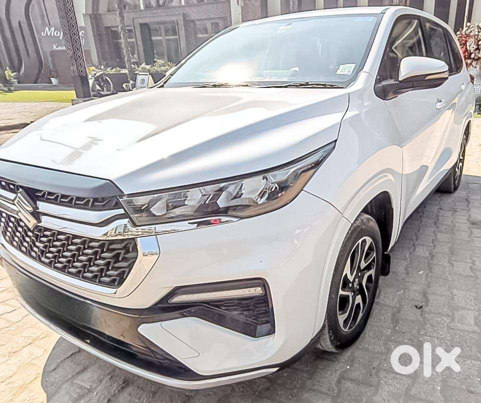 Maruti Suzuki Invicto Zeta Plus 8str, 2022, Petrol