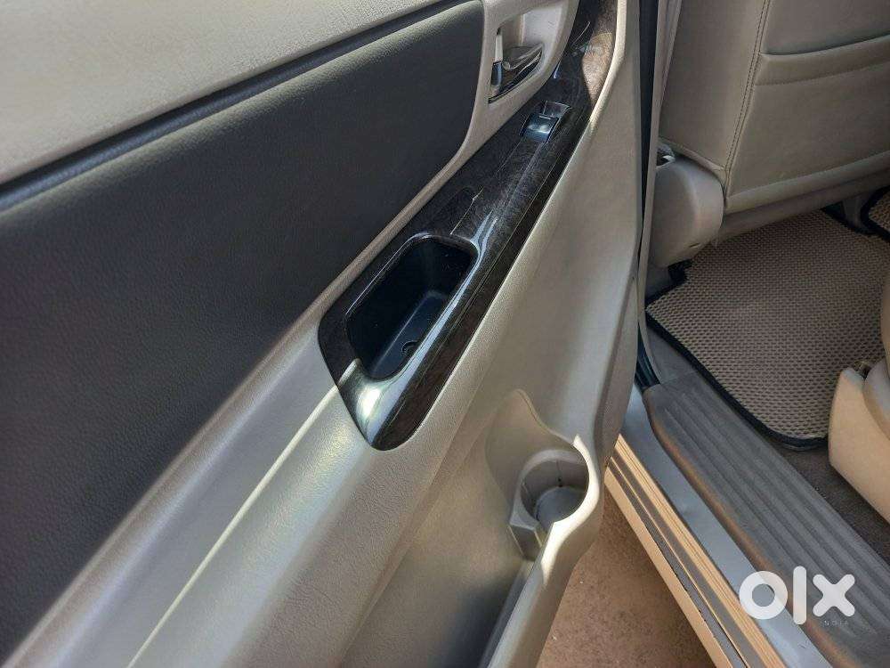 Toyota Innova 2.5 Z Diesel 7 Seater, 2014, Diesel