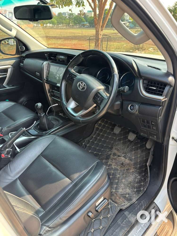 Toyota Fortuner 2022 Diesel 100000 Km Driven