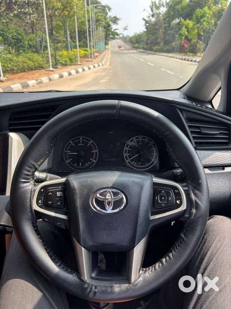 Toyota Innova Crysta 2.8 Gx At, 2017, Diesel