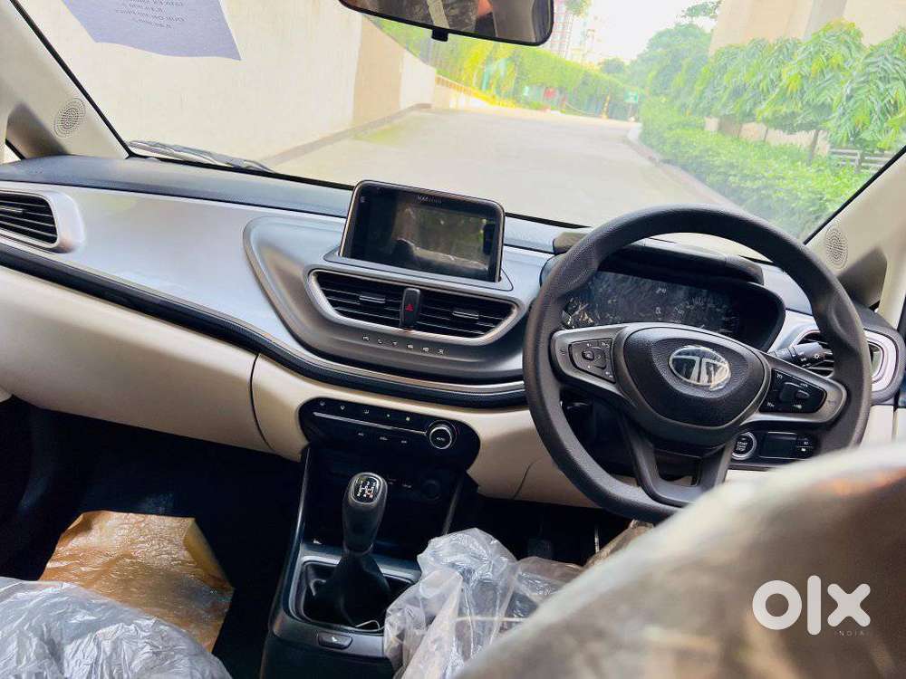 Tata Altroz 1.2 Xt, 2024, Petrol