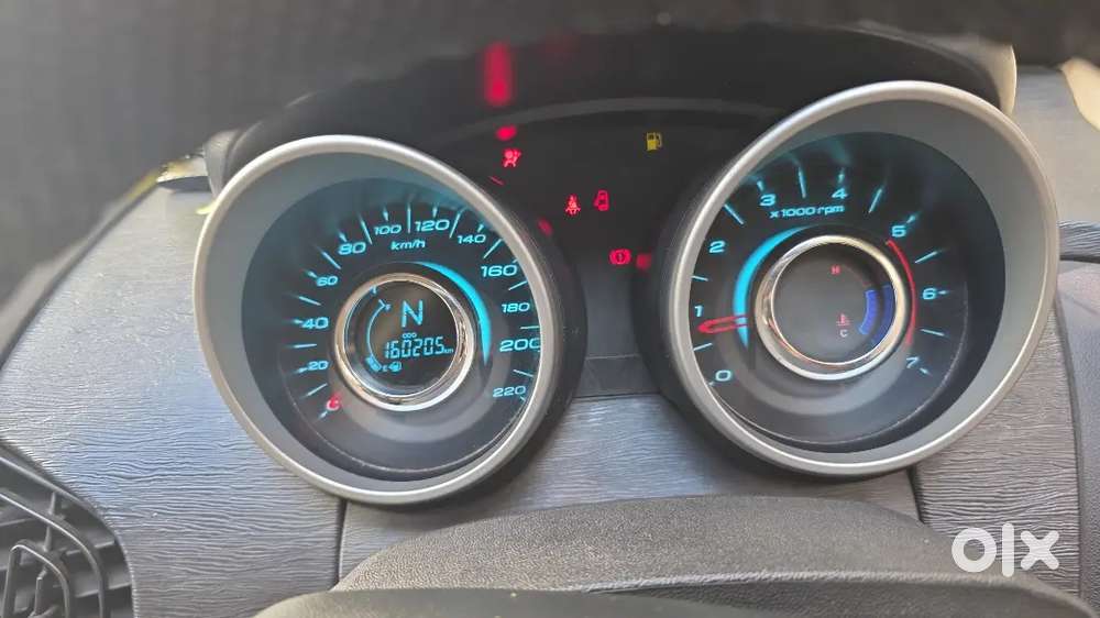 Mahindra Xuv500 2016