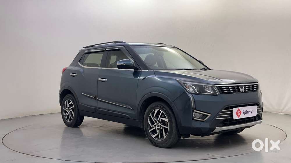 Mahindra Xuv300 1.2 W8 (o) Amt Petrol, 2022, Petrol
