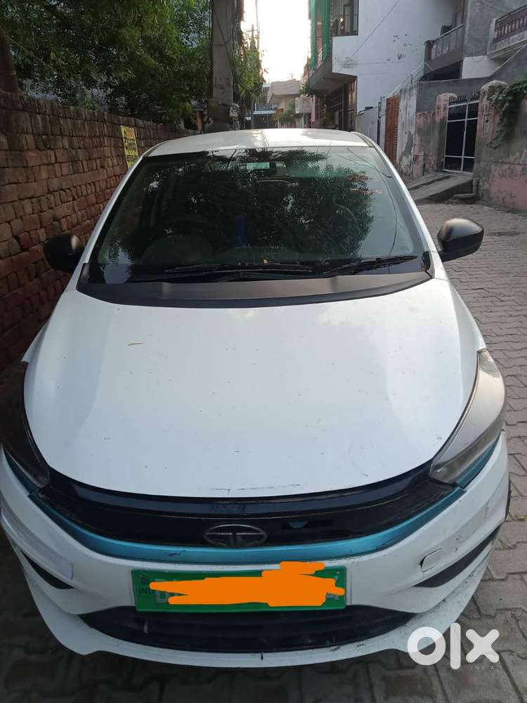 Middle Family Dream Luxury Electric Car
